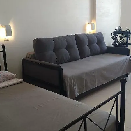 White Studio 21